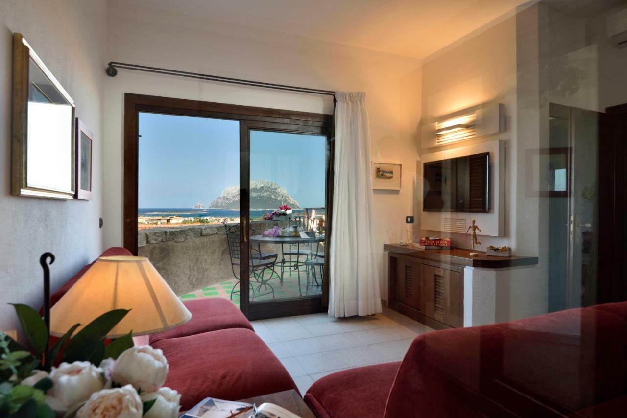 Residence L'Ea Di Lavru - Appartamenti Mono-Bilo-Trilocali Porto San Paolo  Eksteriør billede