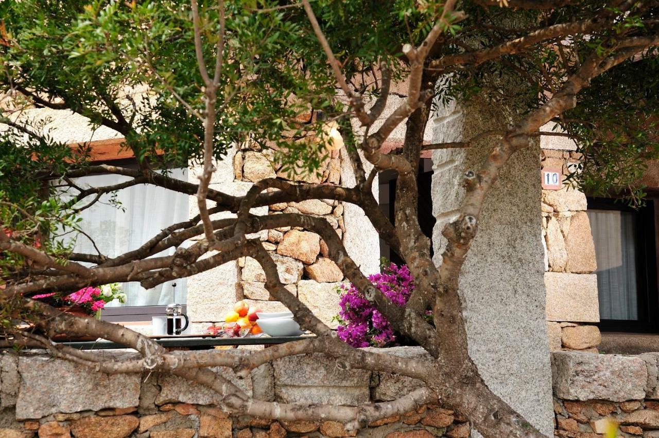 Residence L'Ea Di Lavru - Appartamenti Mono-Bilo-Trilocali Porto San Paolo  Eksteriør billede