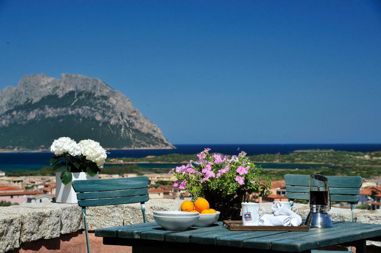 Residence L'Ea Di Lavru - Appartamenti Mono-Bilo-Trilocali Porto San Paolo  Eksteriør billede