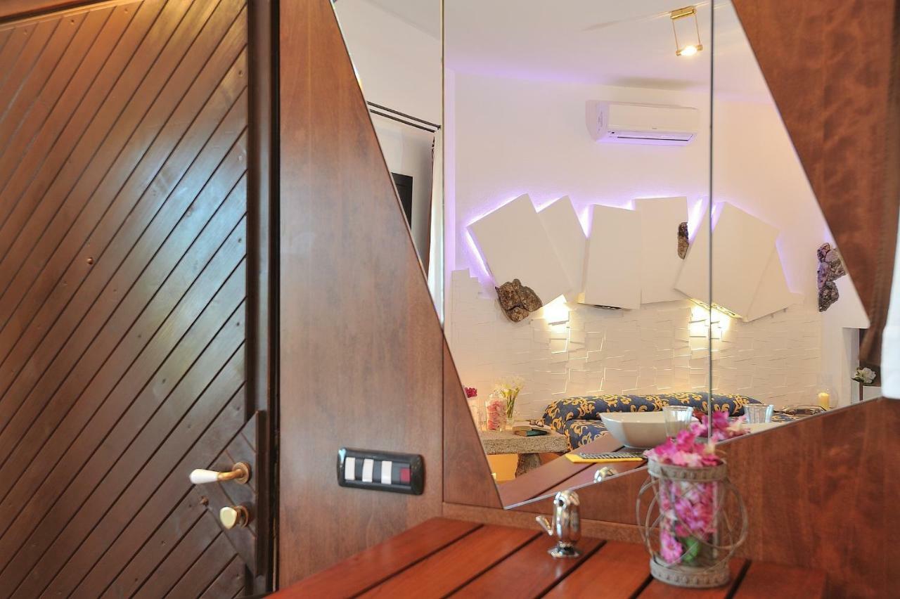 Residence L'Ea Di Lavru - Appartamenti Mono-Bilo-Trilocali Porto San Paolo  Eksteriør billede