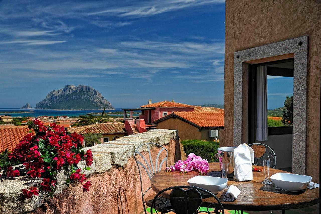 Residence L'Ea Di Lavru - Appartamenti Mono-Bilo-Trilocali Porto San Paolo  Eksteriør billede