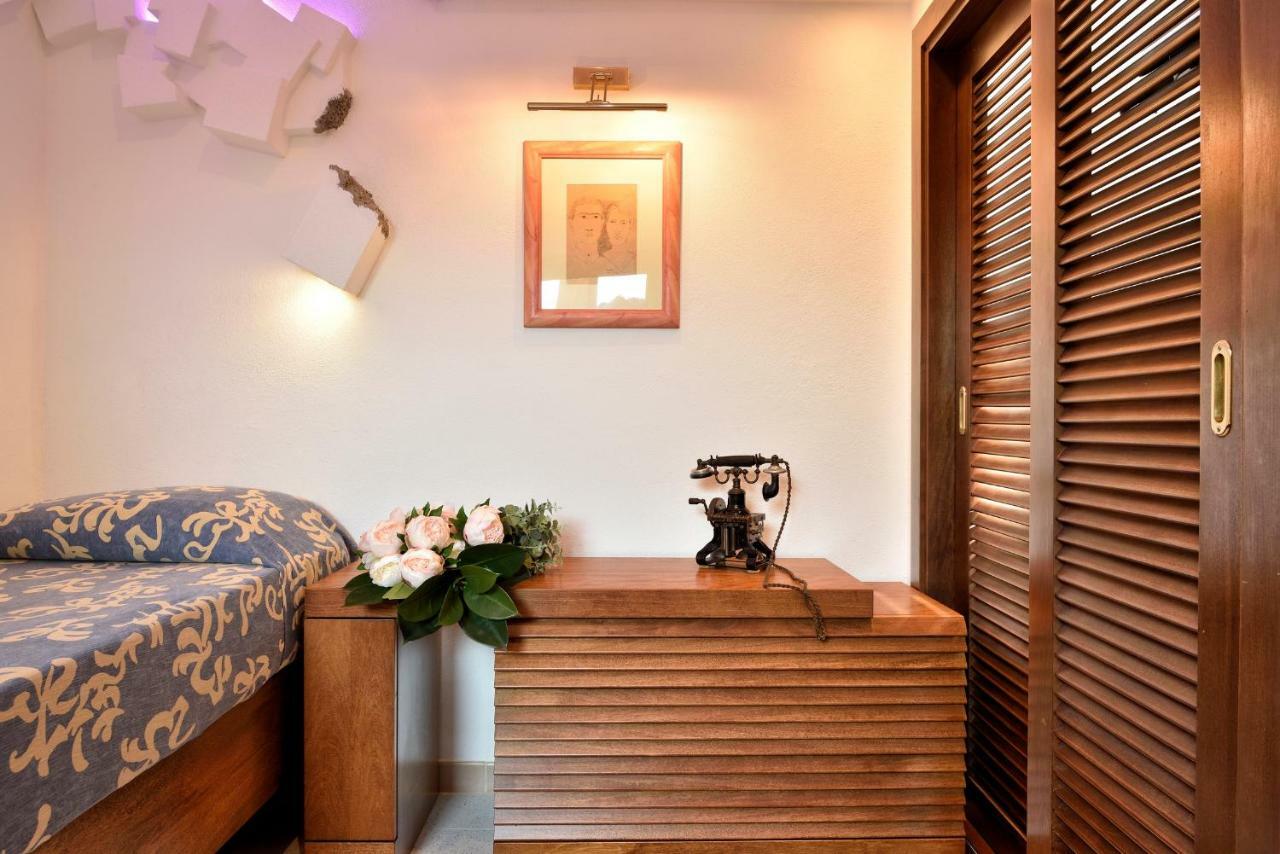 Residence L'Ea Di Lavru - Appartamenti Mono-Bilo-Trilocali Porto San Paolo  Eksteriør billede