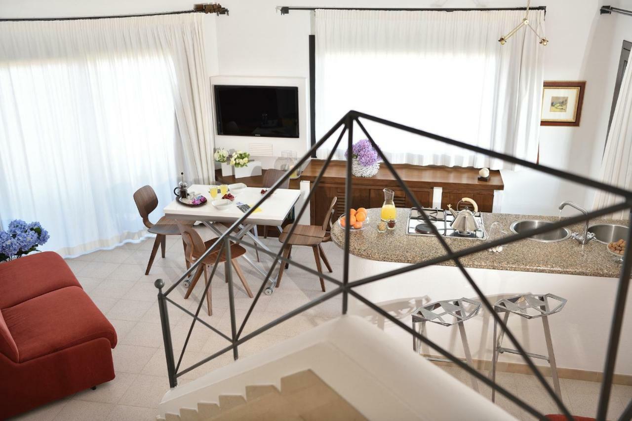 Residence L'Ea Di Lavru - Appartamenti Mono-Bilo-Trilocali Porto San Paolo  Eksteriør billede